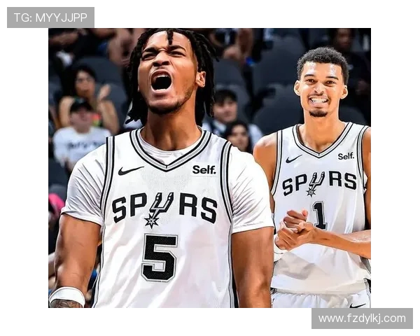 文班亚马盛赞波波维奇教练低调伟大主张将其旗帜永挂球馆以示敬意